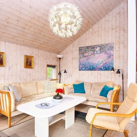 10 Person In Farvang-by Traum * Fårvang