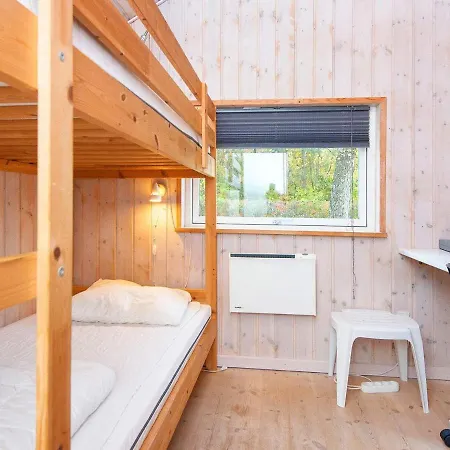 10 Person In Farvang-by Traum